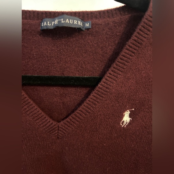Ralph Lauren cashmere V neck sweater - Picture 3 of 5